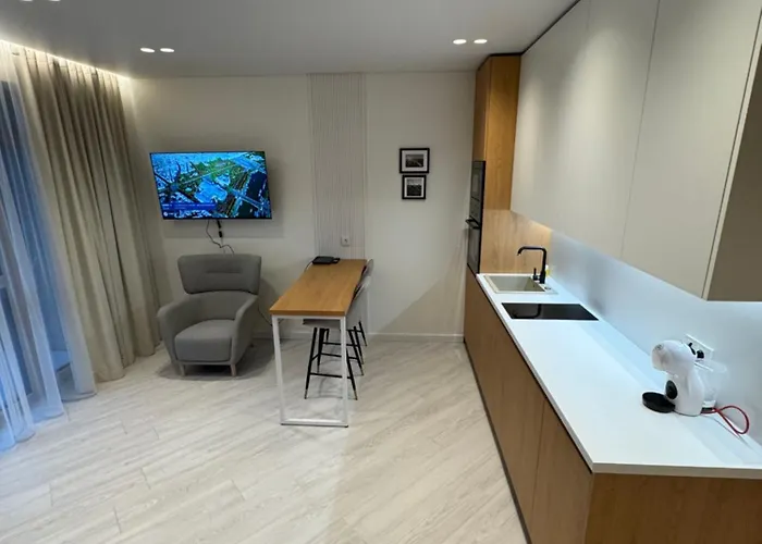 V4 Europa New Apartman *